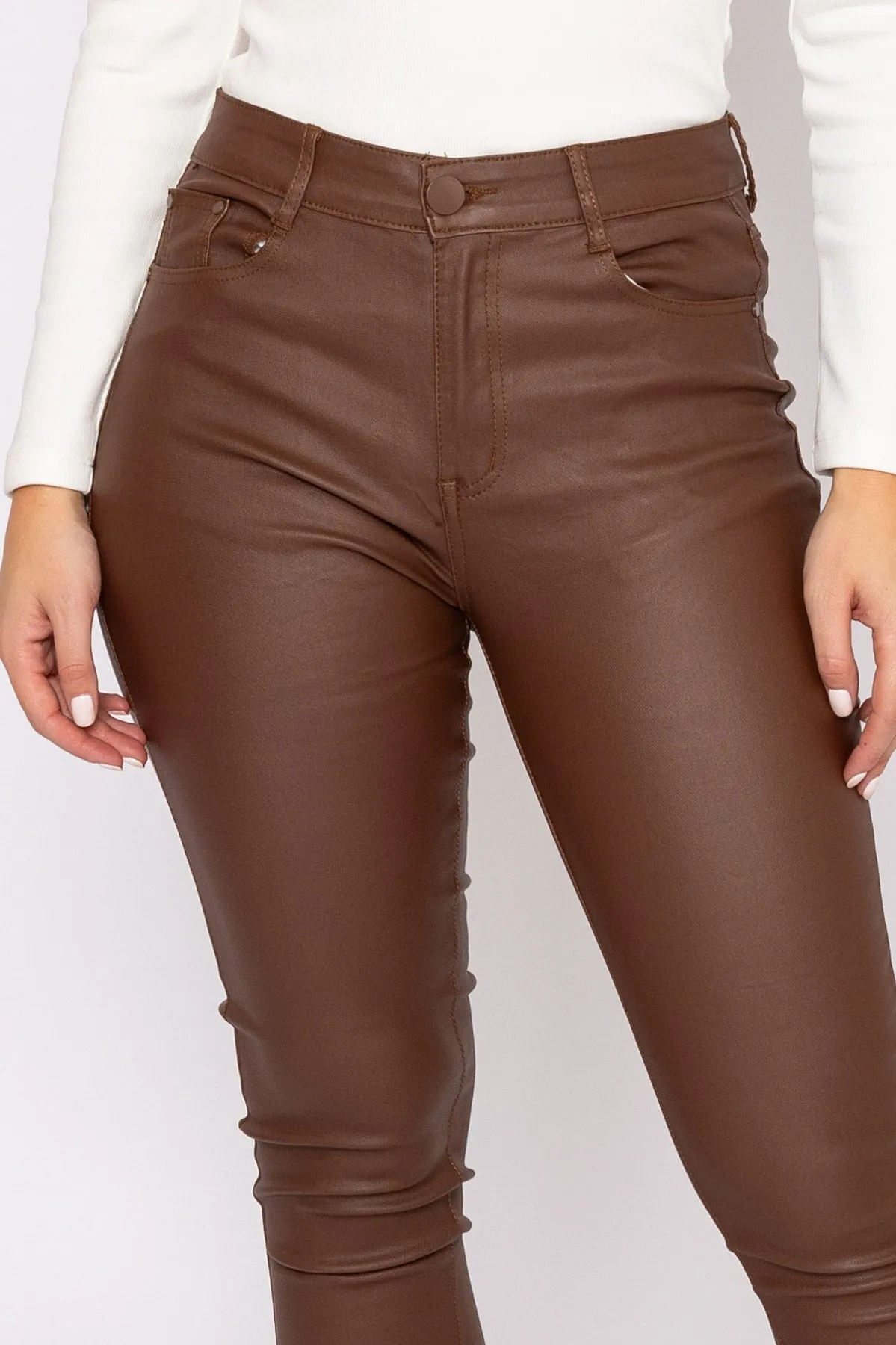 Leather Look Jeans in Brown